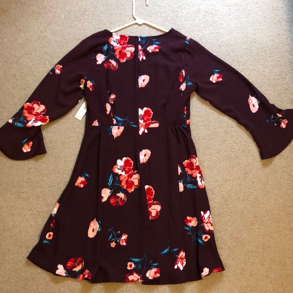 Purple floral dress with mini bell sleeve - Picture 2 of 5